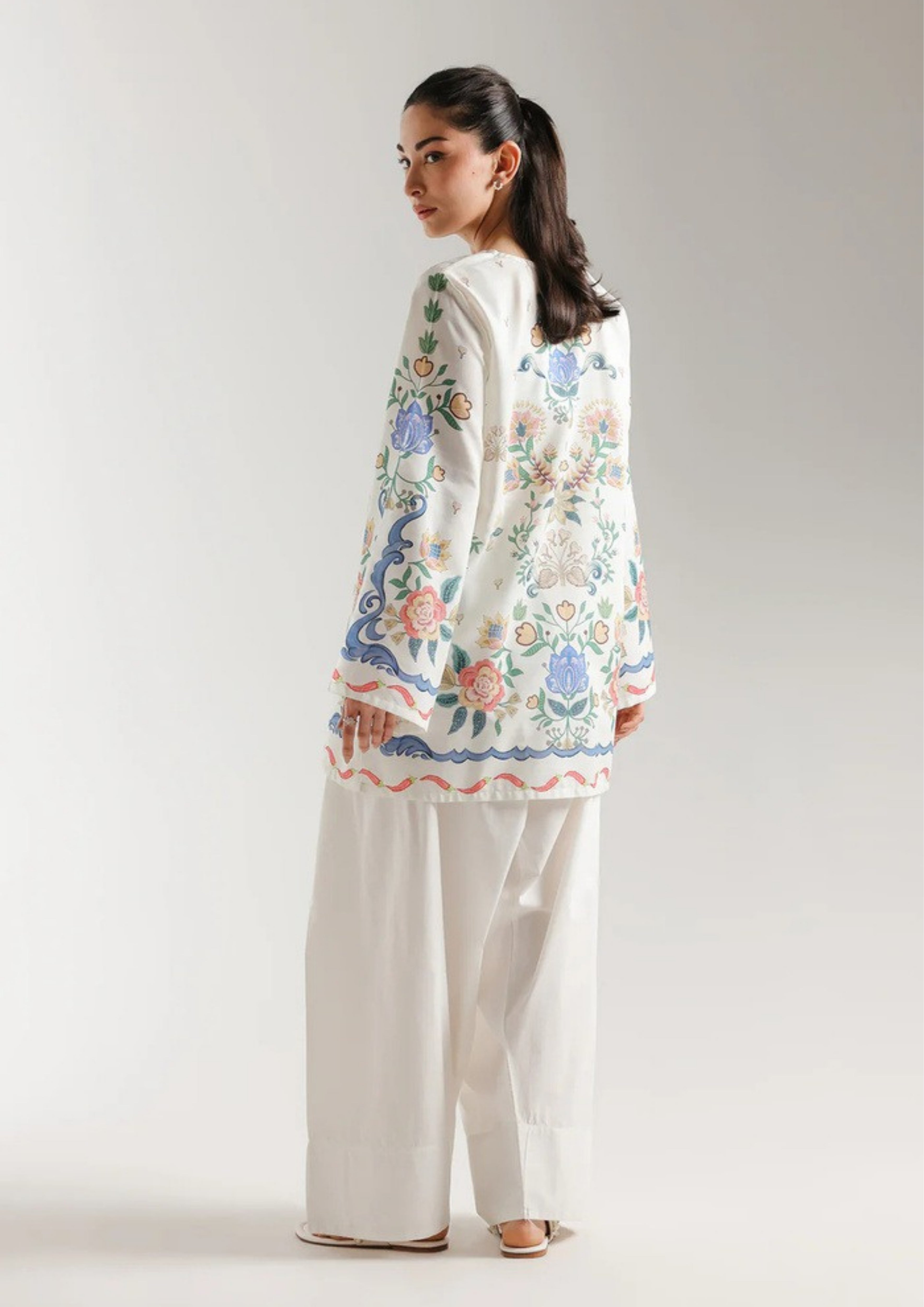 Zareefa: Farshi Suit