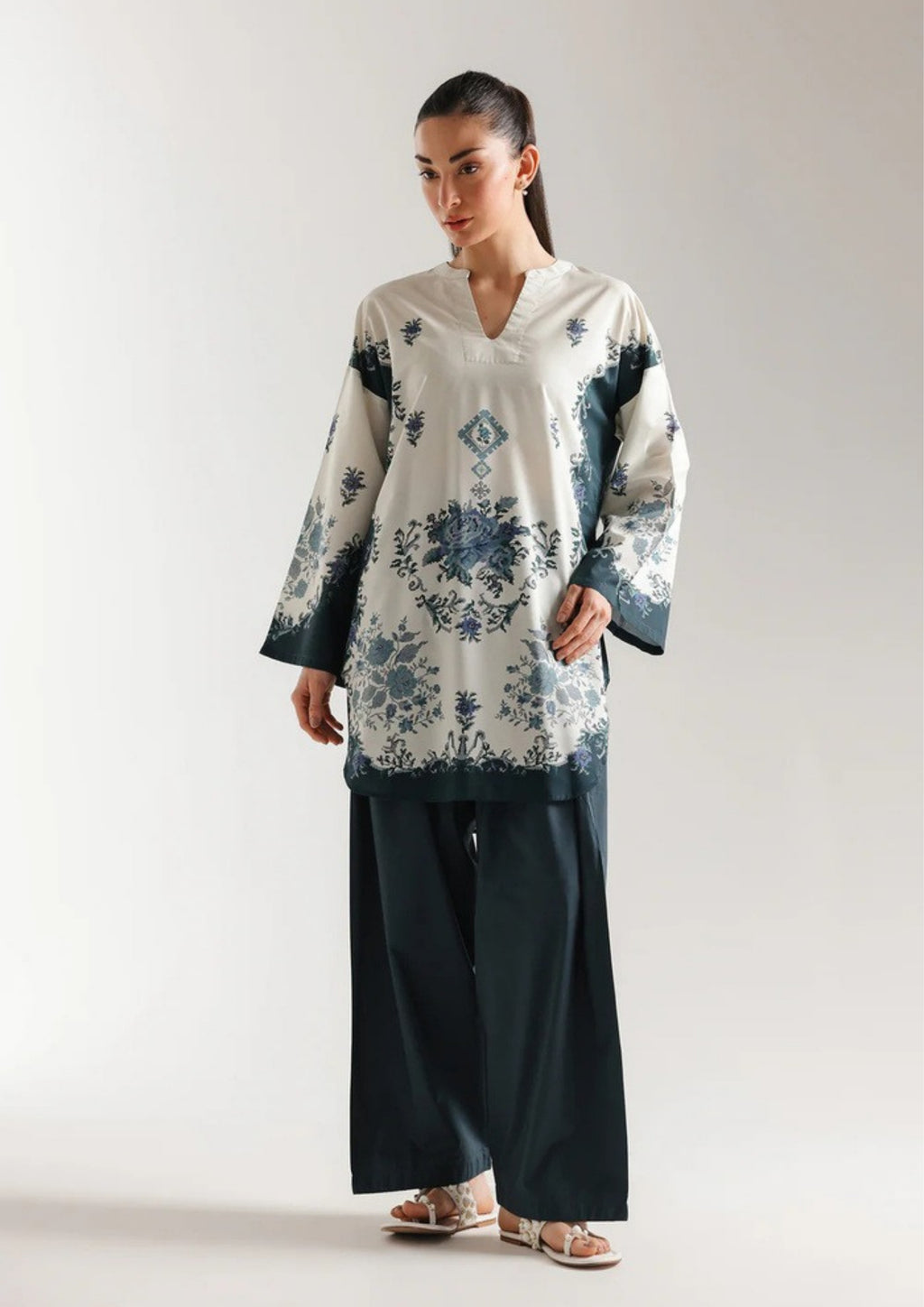 Mehreya: 2-Piece Printed Farshi Suit